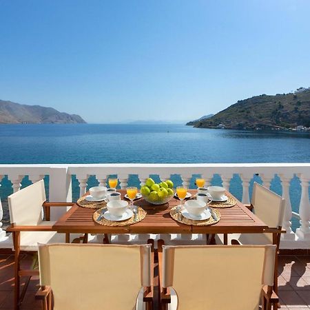 Penzion Maravelia Mare Symi Exteriér fotografie